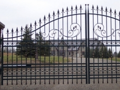 wrought-iron-driveway-gate-40